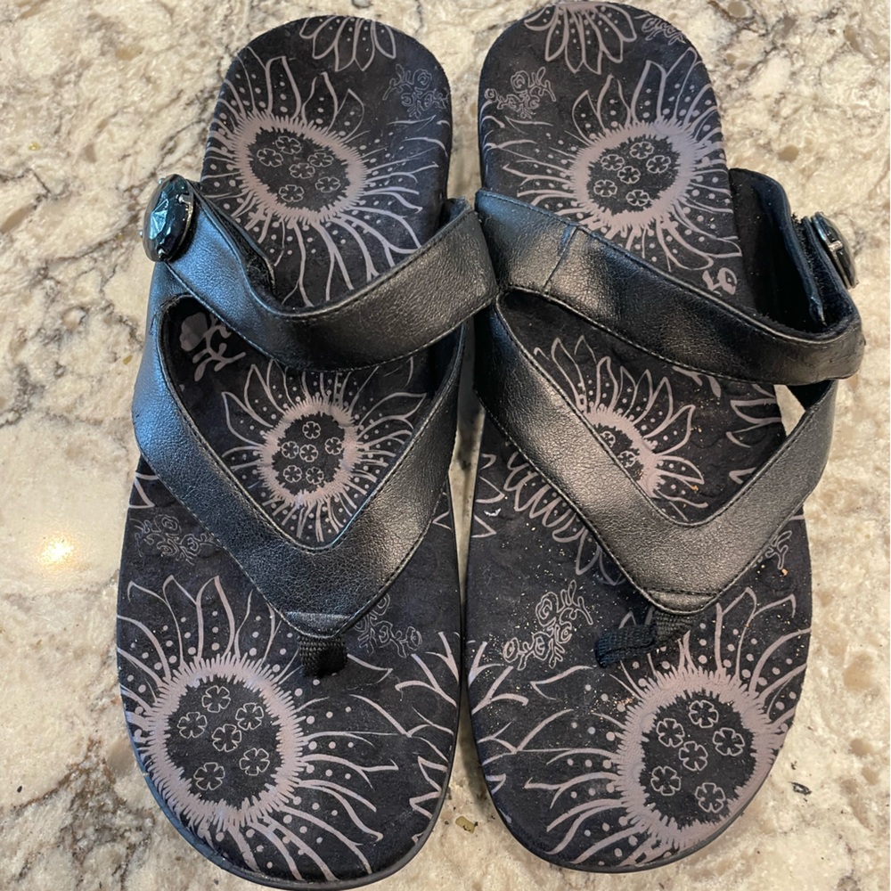 Stylish Black Women's Sandals ortho heel size 10 new without box